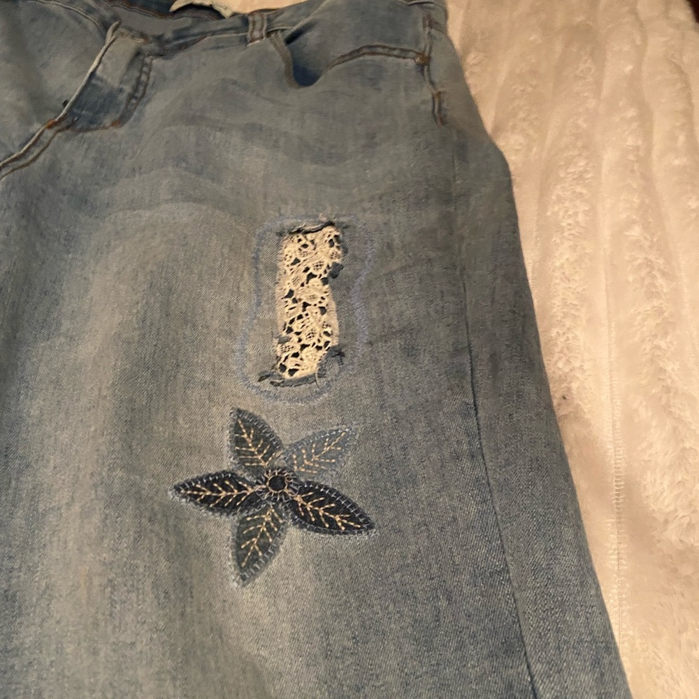 Coldwater Creek Light Blue Embroidered Straight-Leg Jeans - Picture 3 of 4